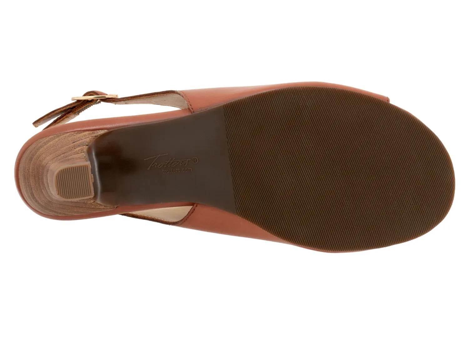 Norma Sandal