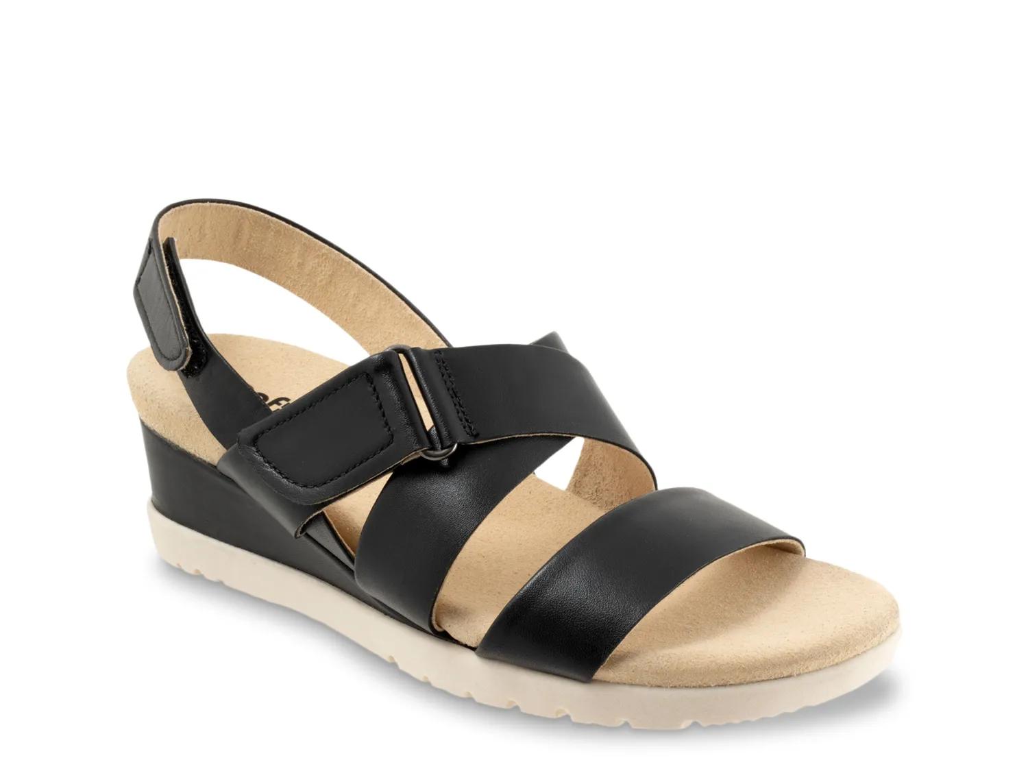 Novi Wedge Sandal