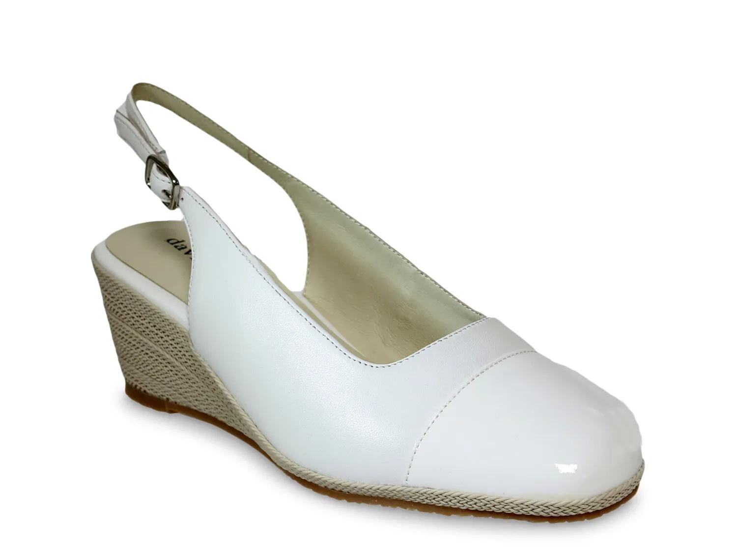 Sheyla Pump - image 4