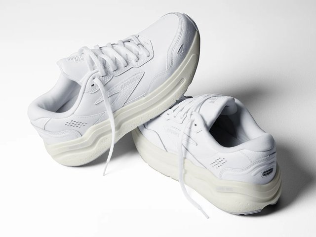 Brooks Ghost Max L Walking Shoe - Men display picture 2