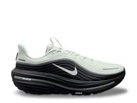 Winflo 12 GORE-TEX Waterproof Running Shoe - Men's White/Black view