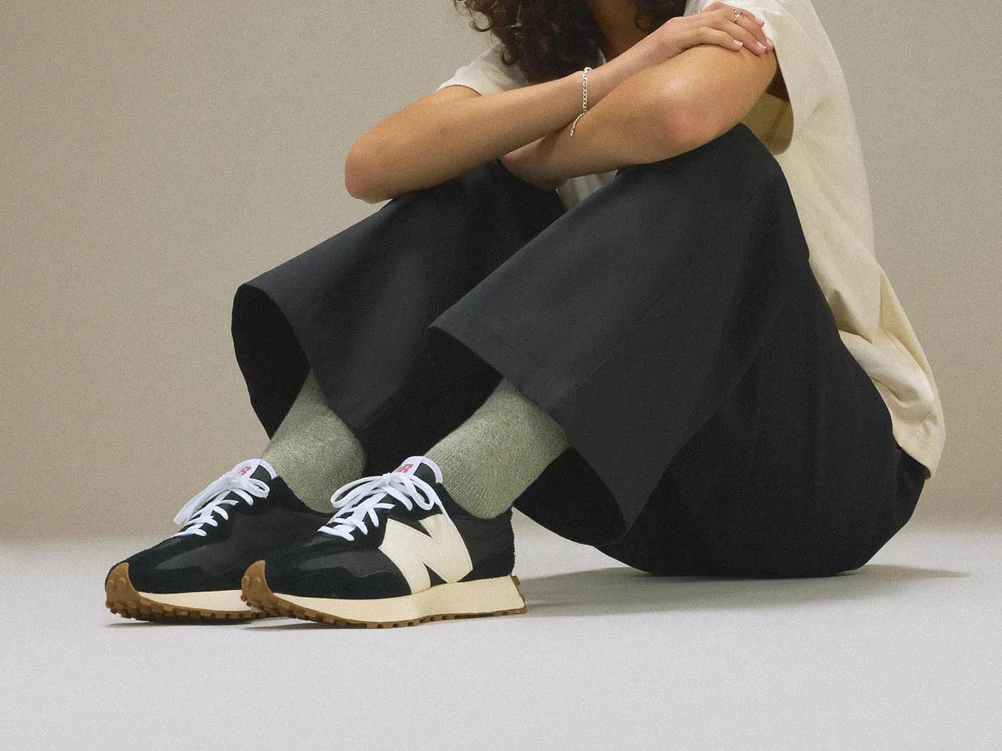 327 Sneaker - Women's