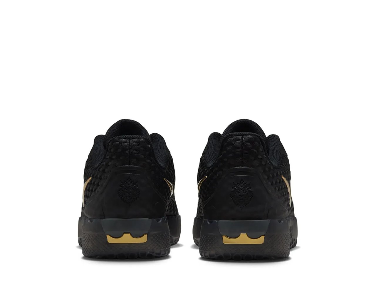 LeBron Witness X Basketball Shoe - Men's