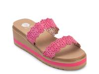 Airy Wedge Sandal Fuchsia view