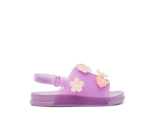 Click to shop girls sandals at DSW Designer Shoe Warehouse.