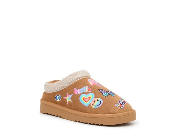Click to shop kids' slippers at DSW Designer Shoe Warehouse.