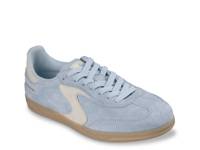 Hotshot Varsity Crew Sneaker Light Blue view