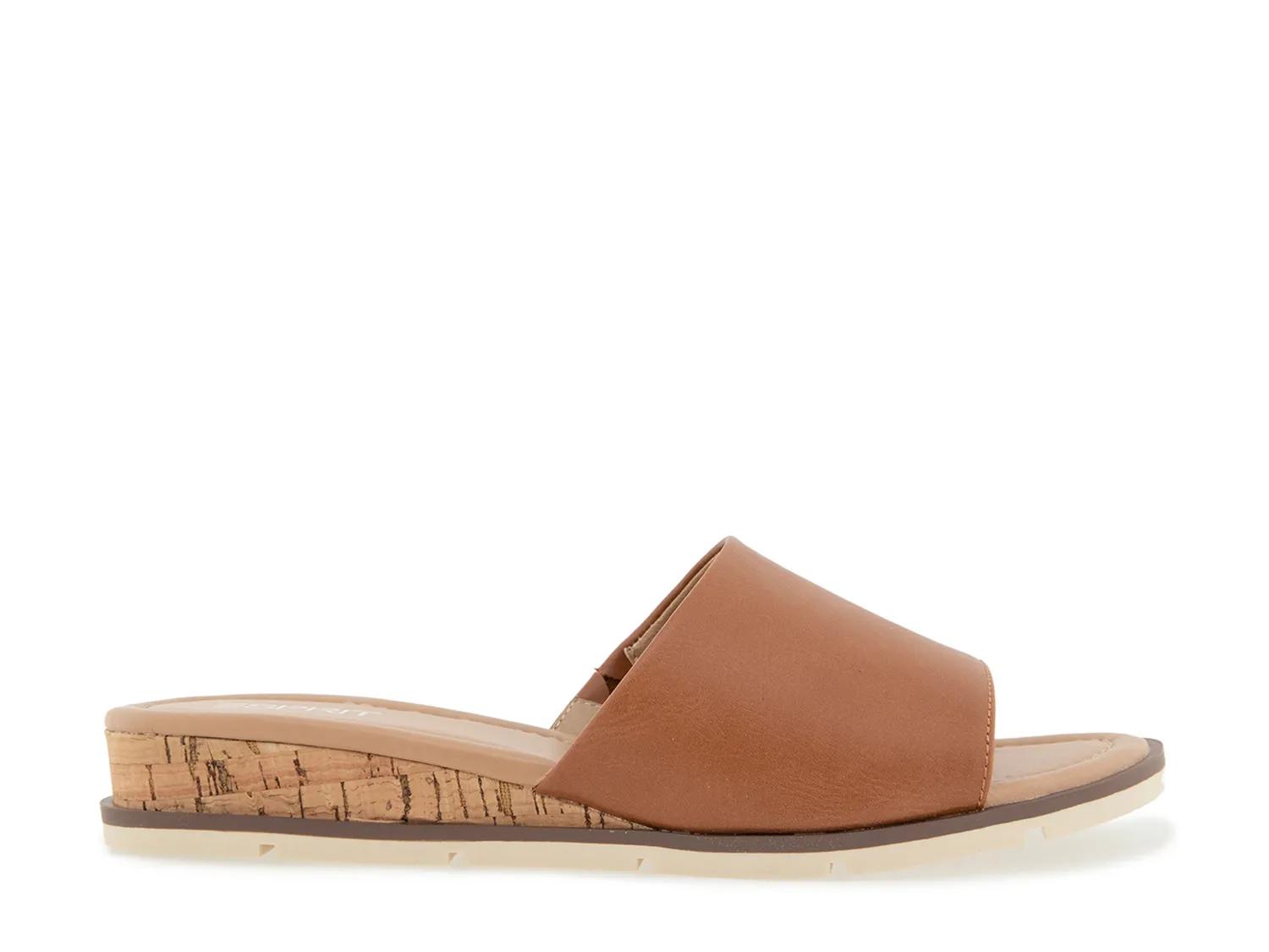 Delaney Sandal