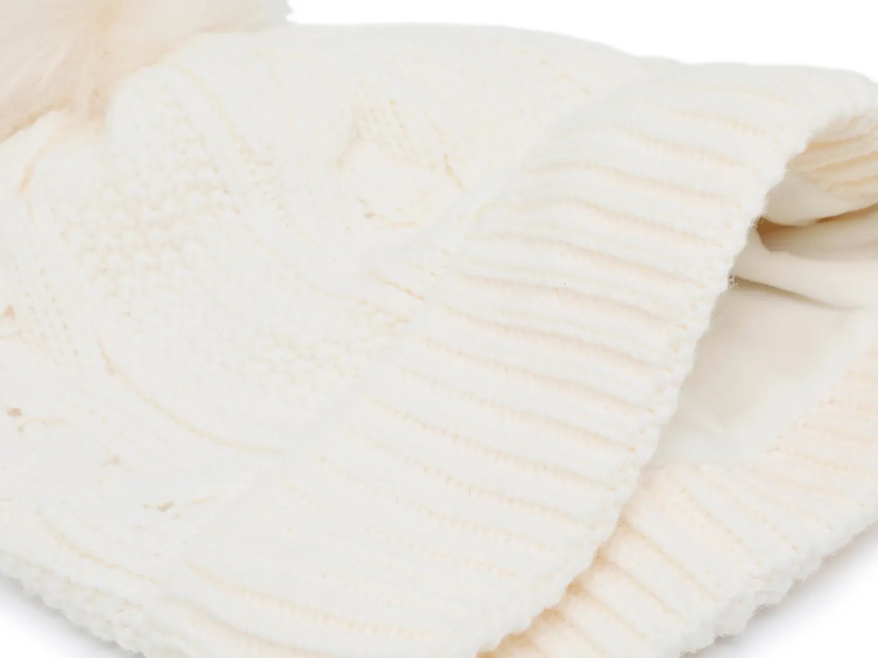 Cable Knit Pom Beanie