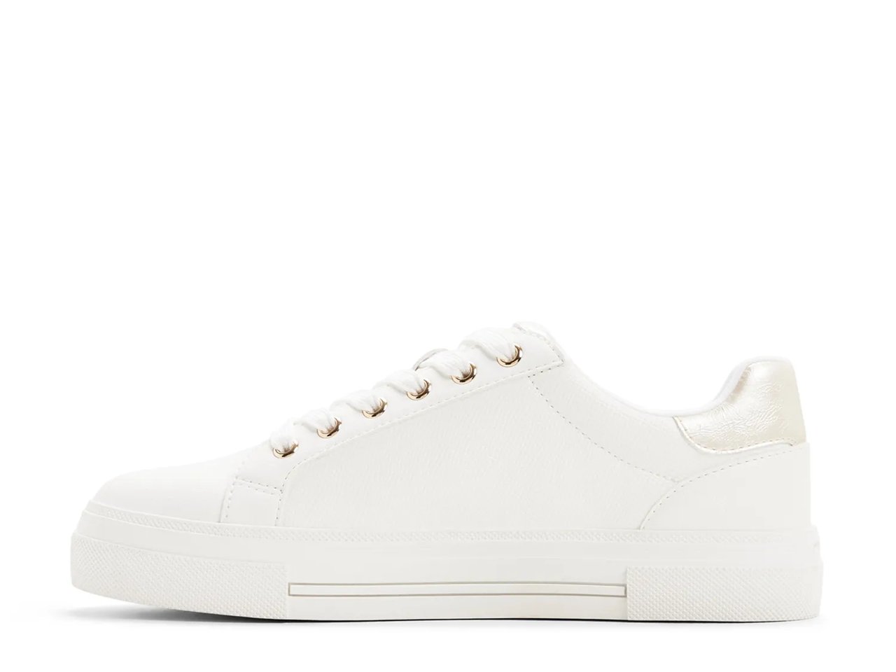 Saddie Sneaker
