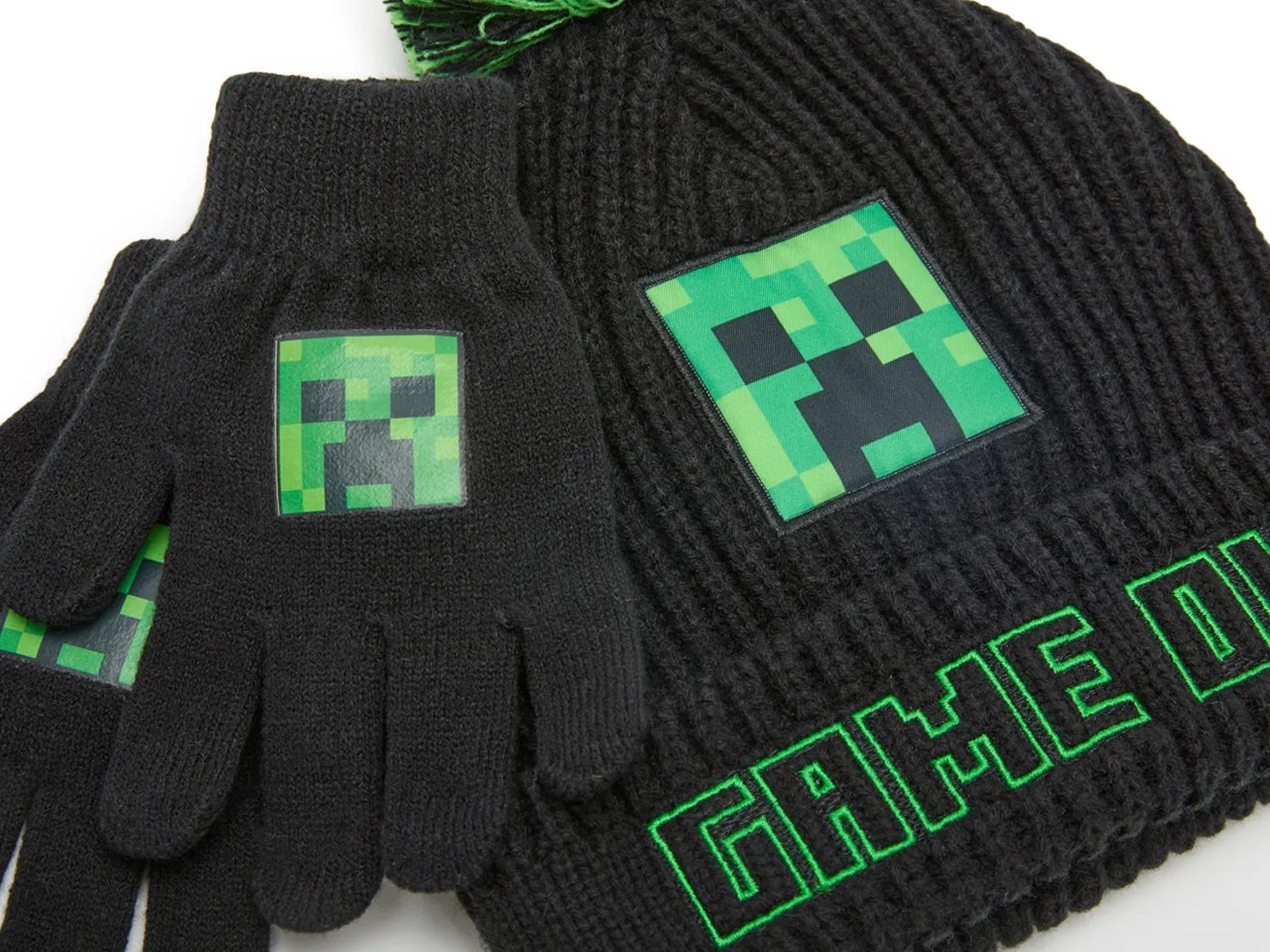 Minecraft Beanie & Glove Set