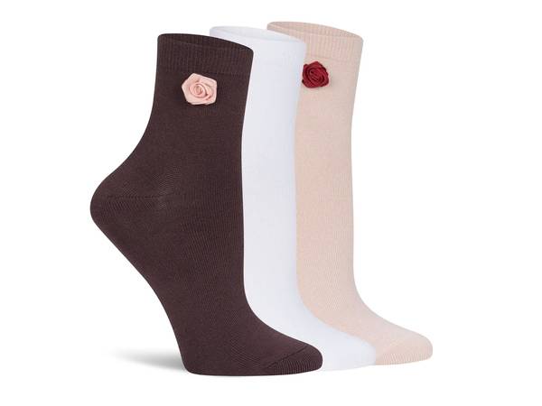 Click to shop women's socks at DSW Designer Shoe Warehouse.