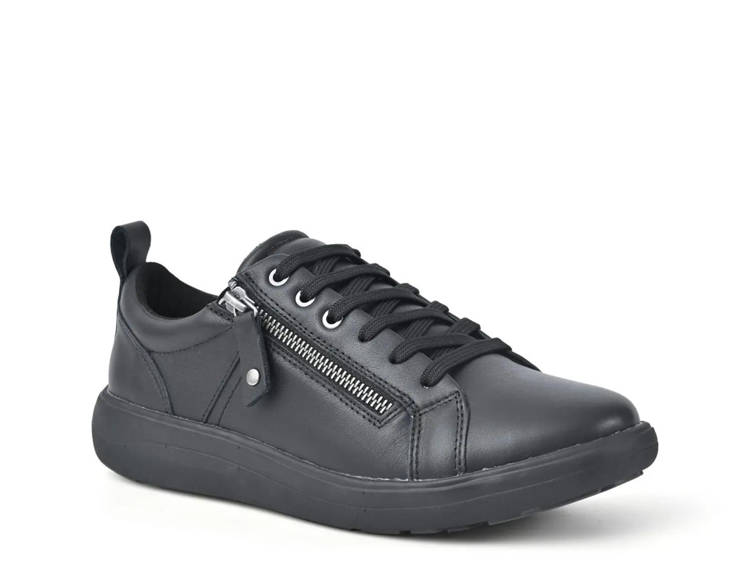 Strive Talia Sneaker In Blue