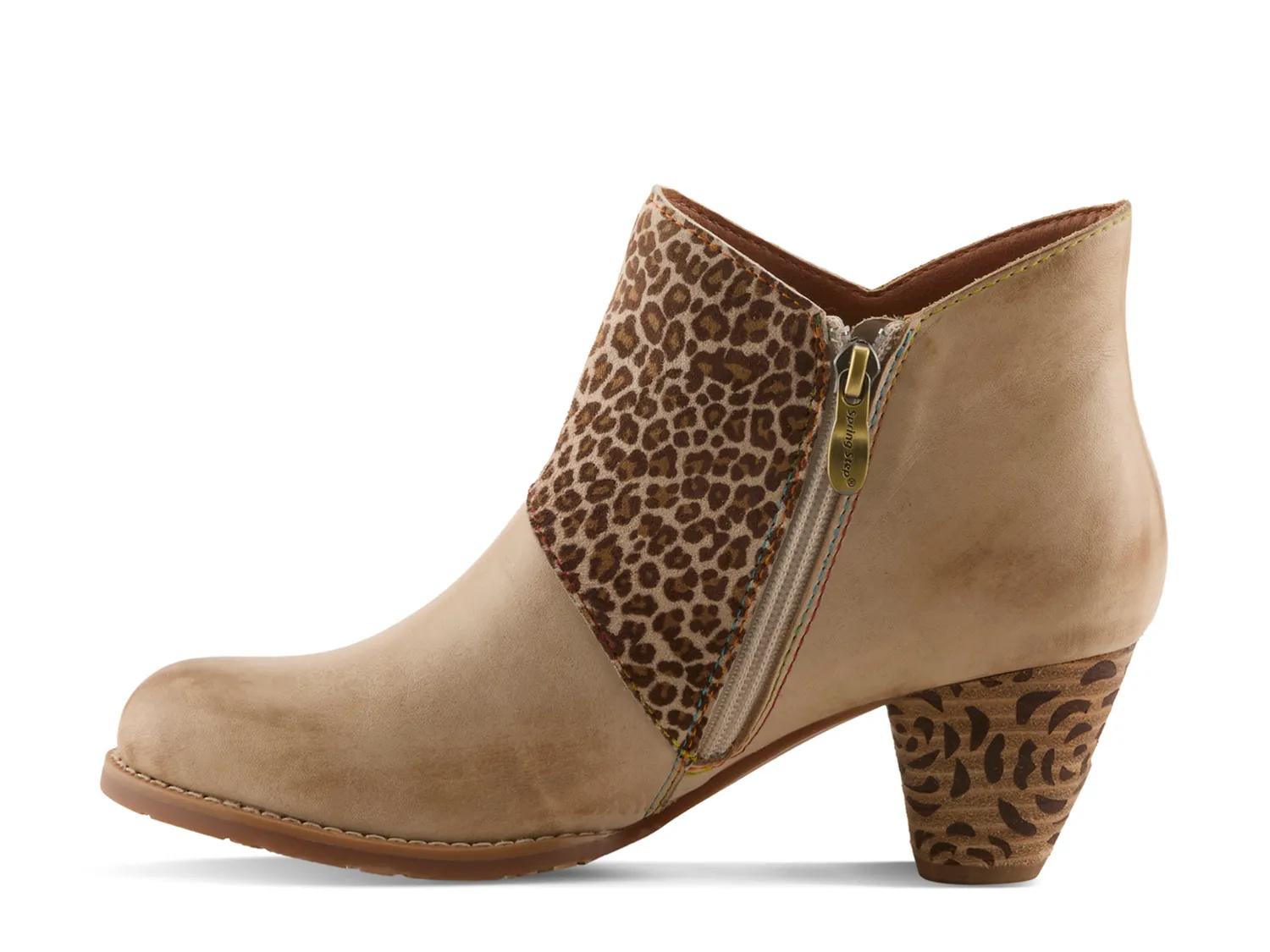 Here Kitty Bootie