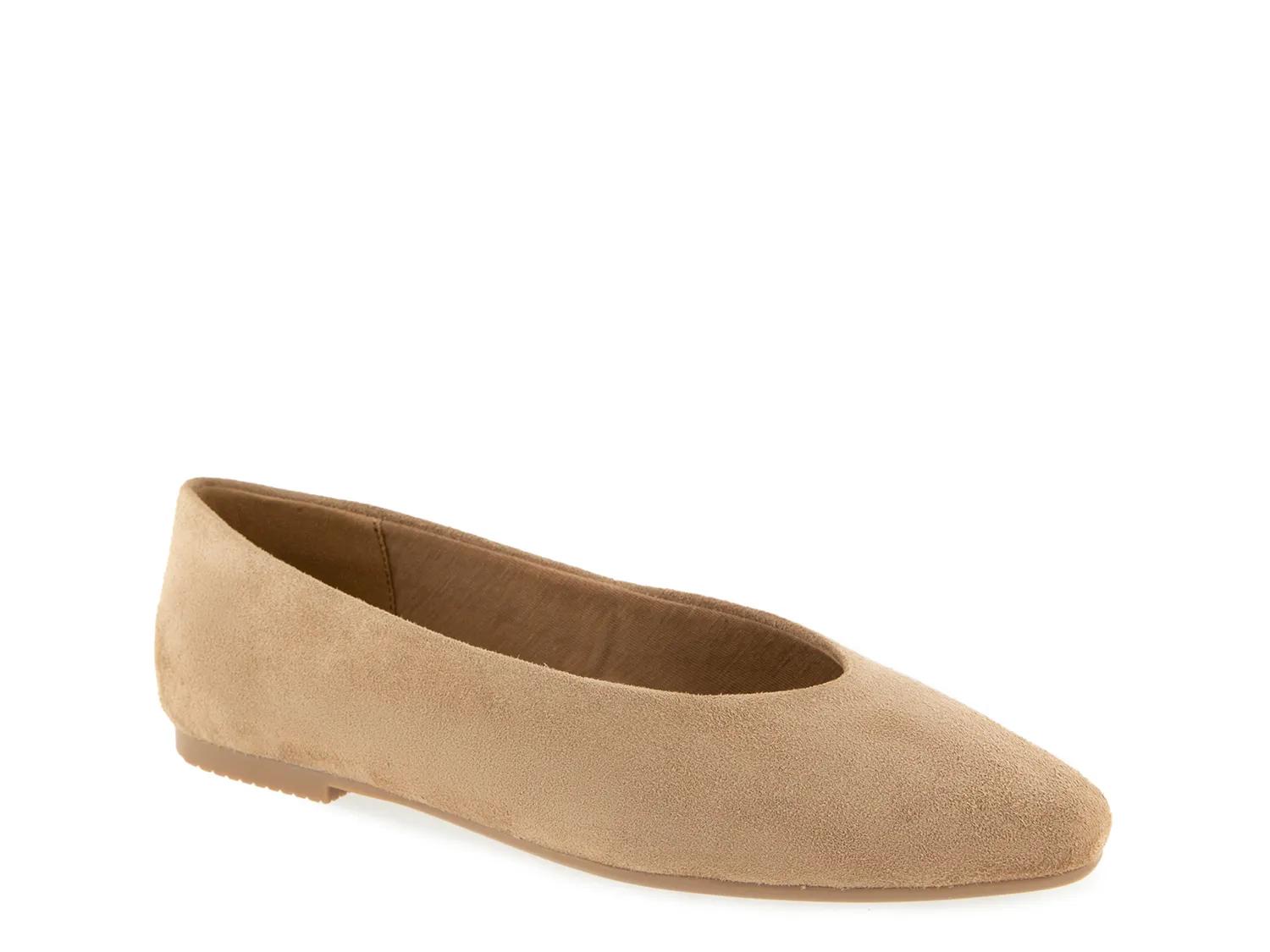 Splendid Latouche Flat In Golden Brown