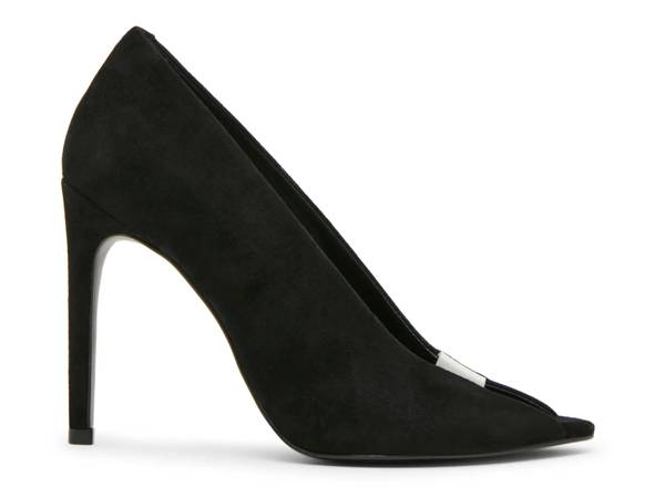 Featuring a black pump from Steve Madden.
