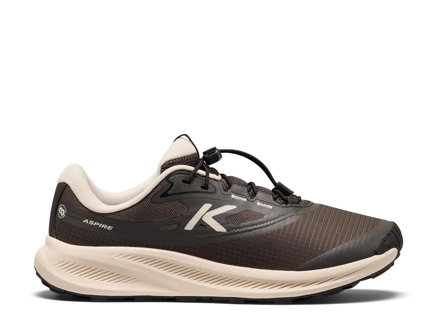 Aspire Sneaker - Women's