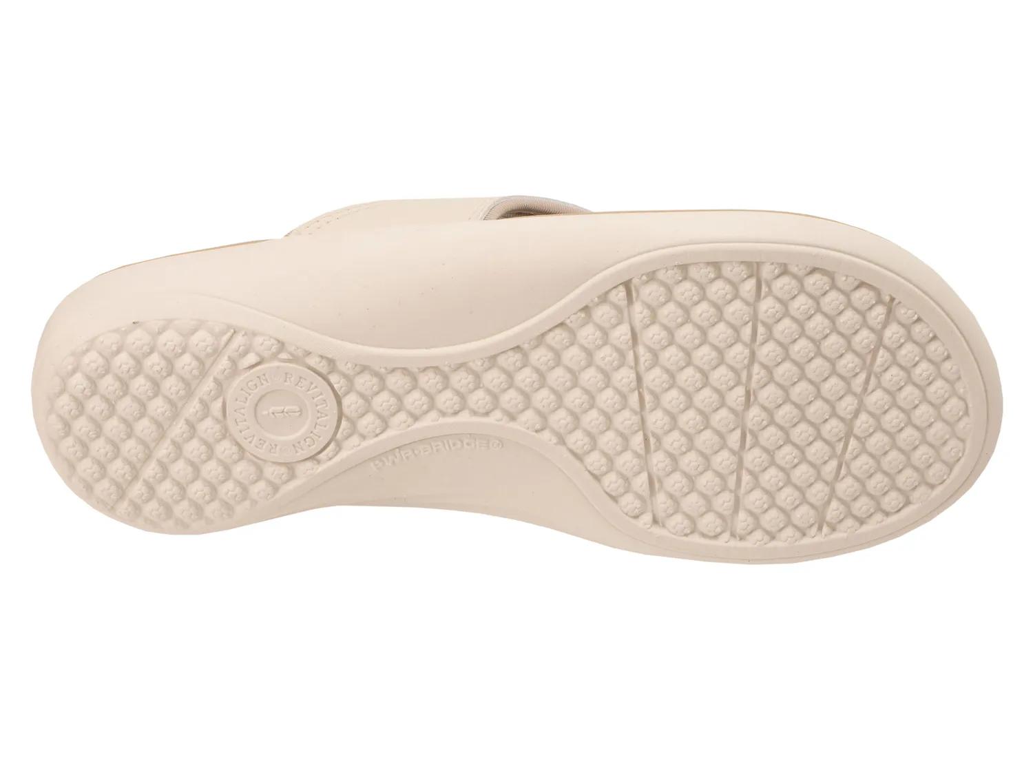 Yumi Sandal - Women's