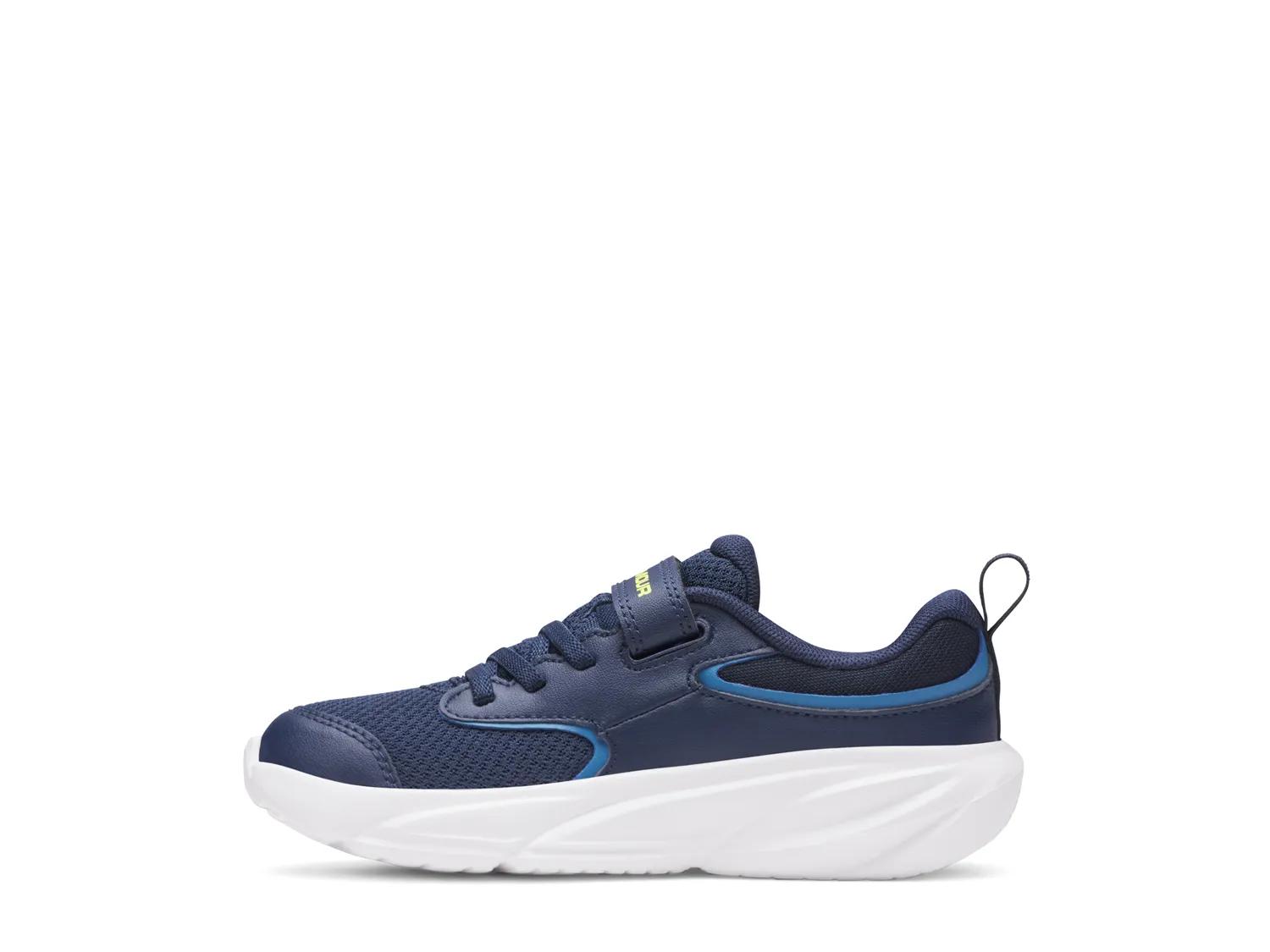 Surge 5 Sneaker