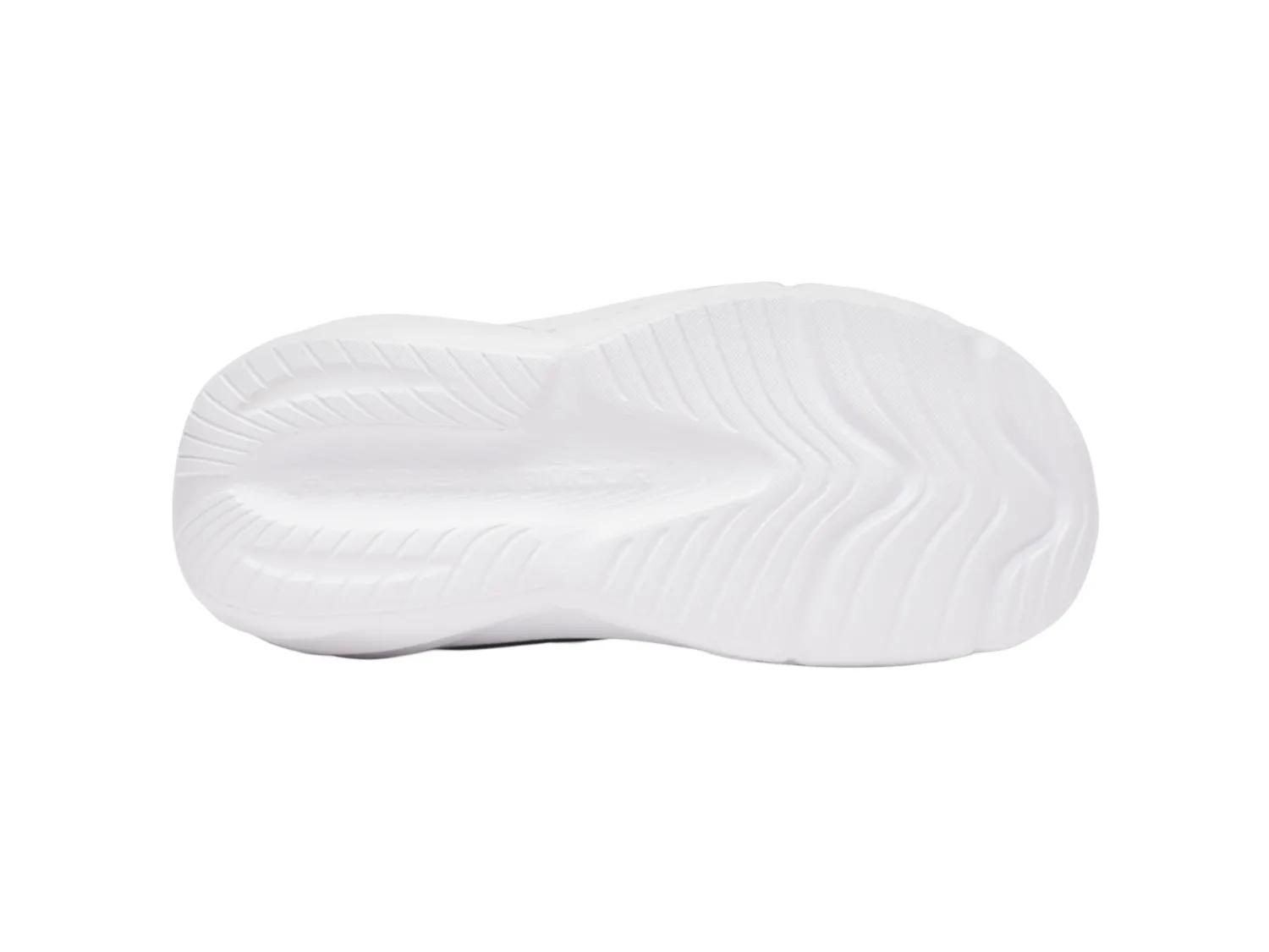 Surge 5 Sneaker