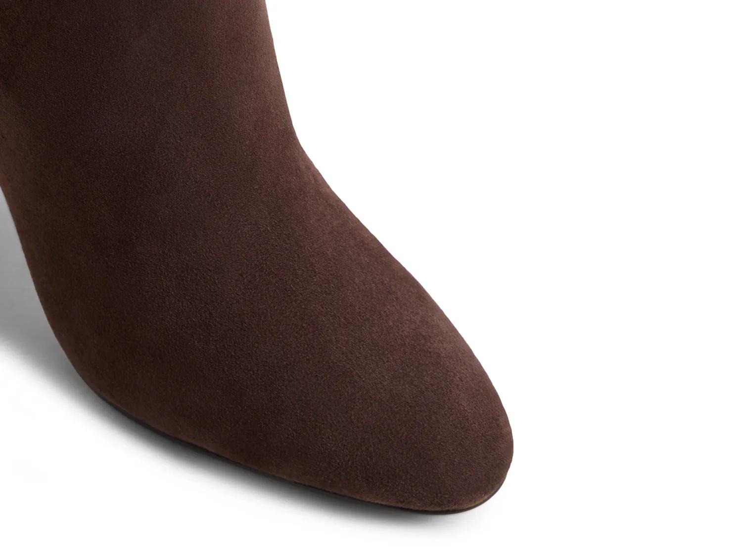 Daphne Boot