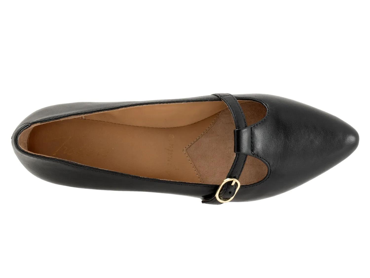 Evie Flat