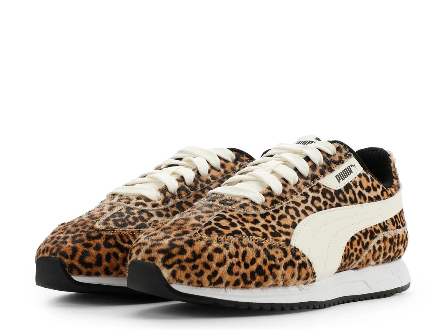 Softride ST I-Win Sneaker - Women's