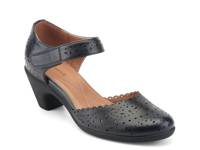 Caprina Pump Black view