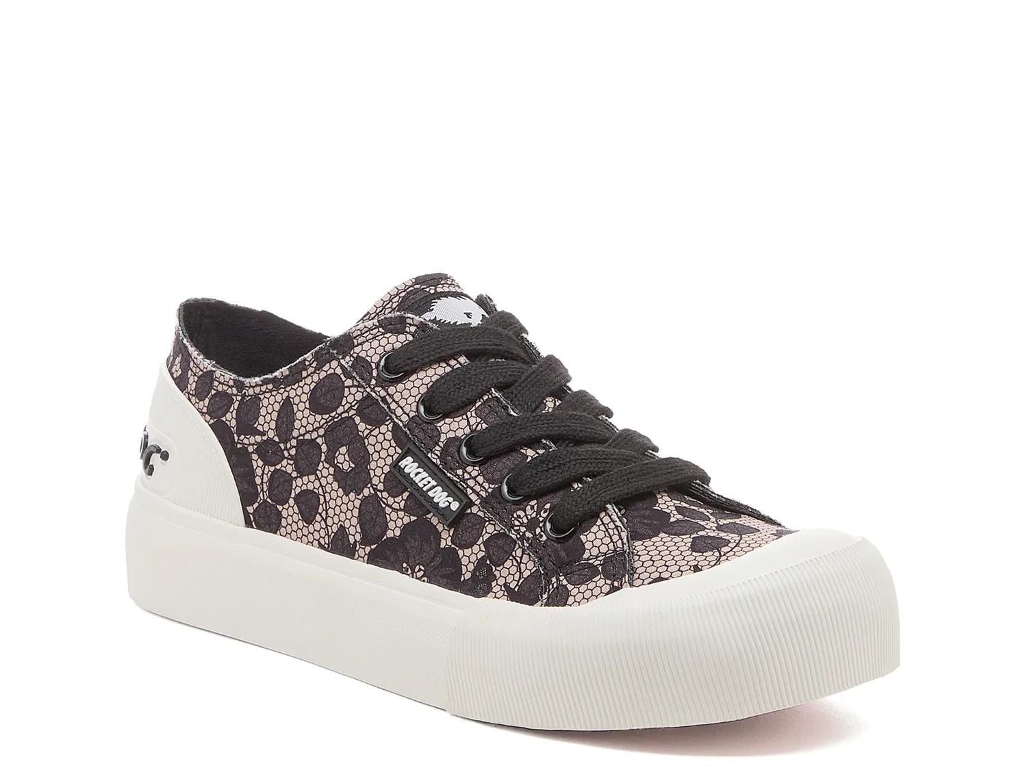 Rocket Dog Jazzin Plus Sneaker In Black