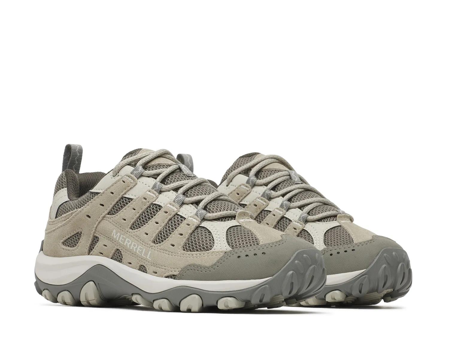 Accentor 4 Sneaker - Women's