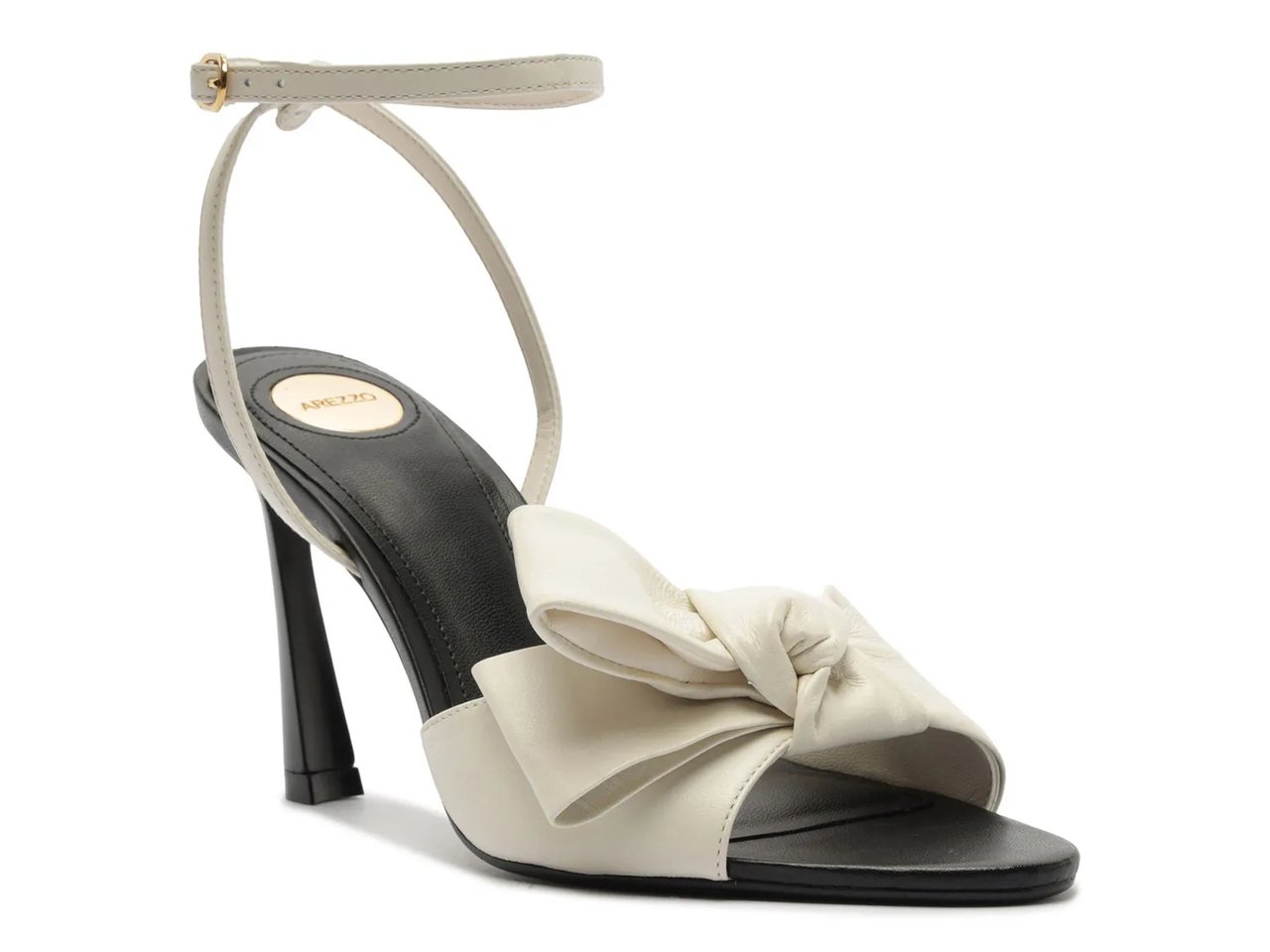 Izzie Sandal