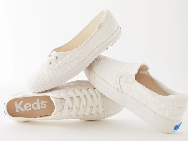 Pursuit Starburst Eyelet Slip On