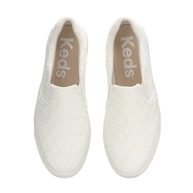 Pursuit Starburst Eyelet Slip On