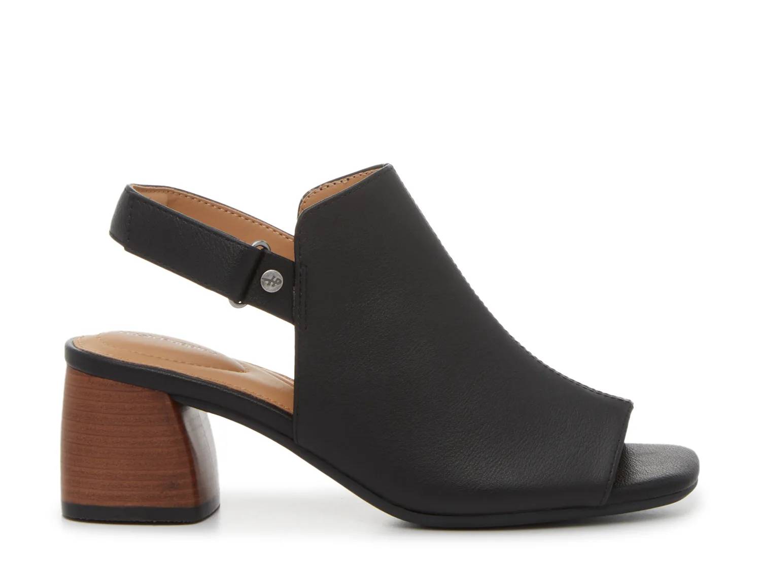 Featuring the Women's Vaya Sandal.  Click to shop sandals at Hush Puppies