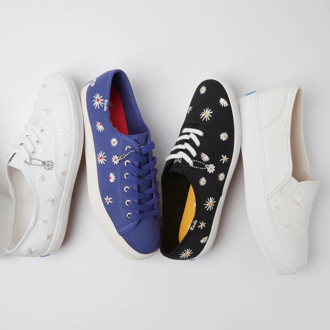 Champion Canvas Daisy Embroidery Lace Up