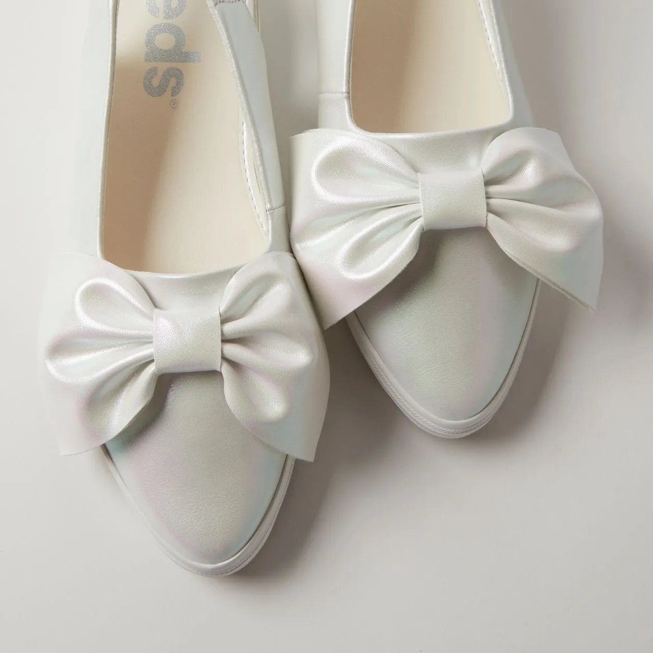 Point Slingback Leather Bow Celebrations