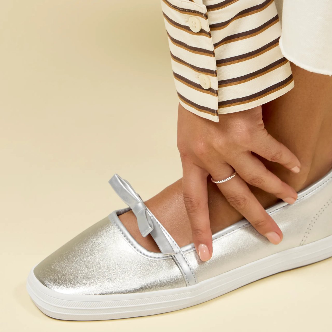 Square Toe Mary Jane Leather Mini Bow