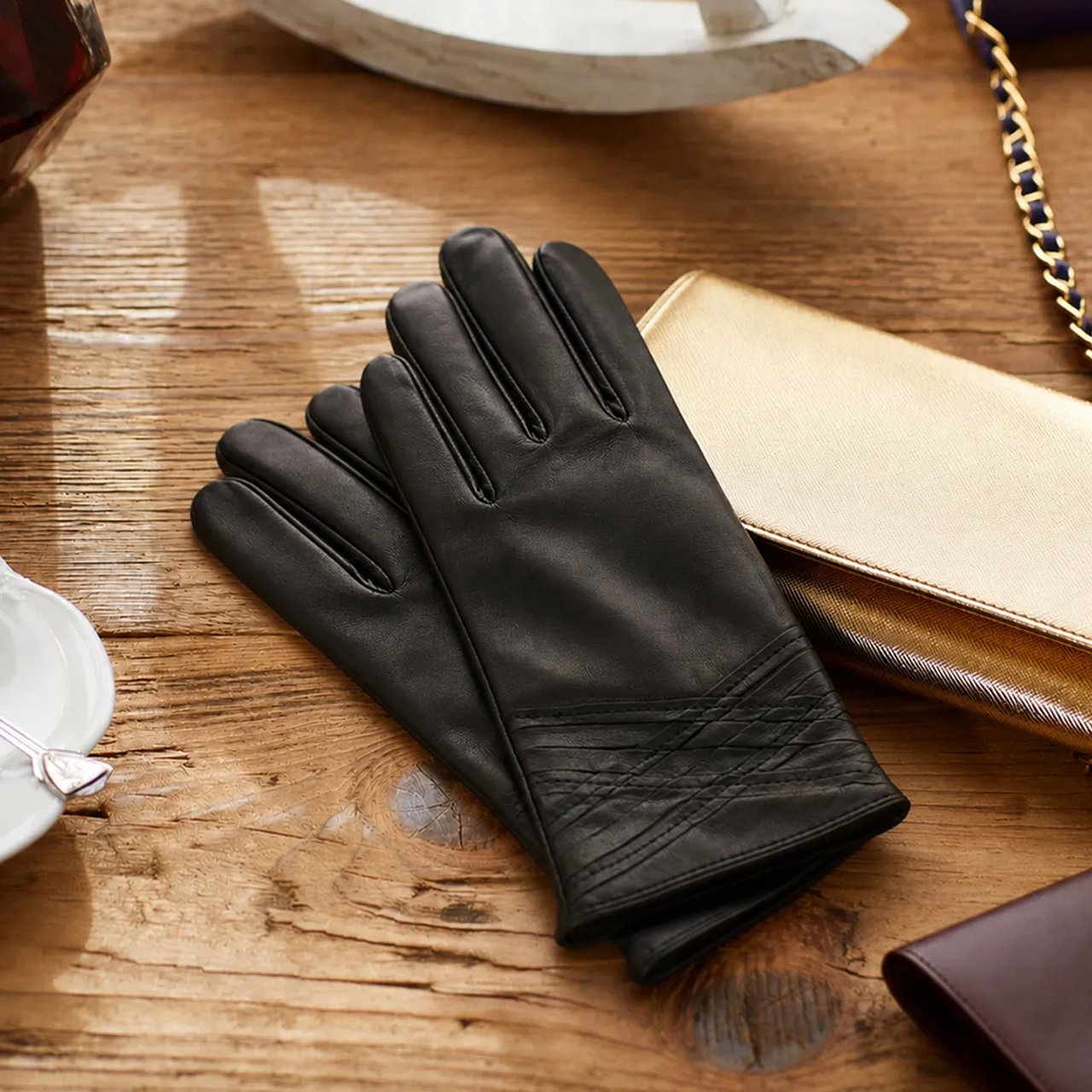 WOMENS' FRONT DETAIL GLOVES 
