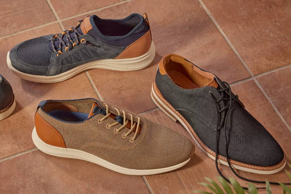 Featuring men's lace up shoes