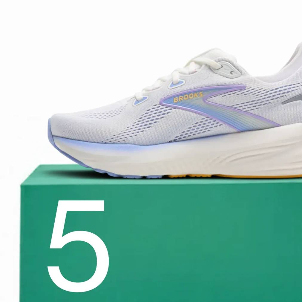 Featuring a women's blue and white Brooks Glycerin 22 sneaker.