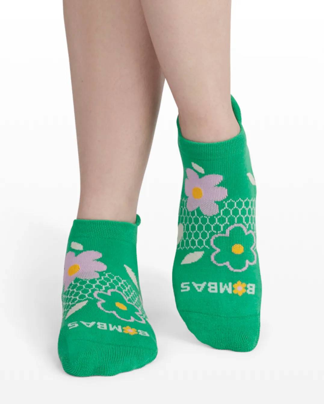 Click to shop women's no show & liner socks at DSW Designer Shoe Warehouse.