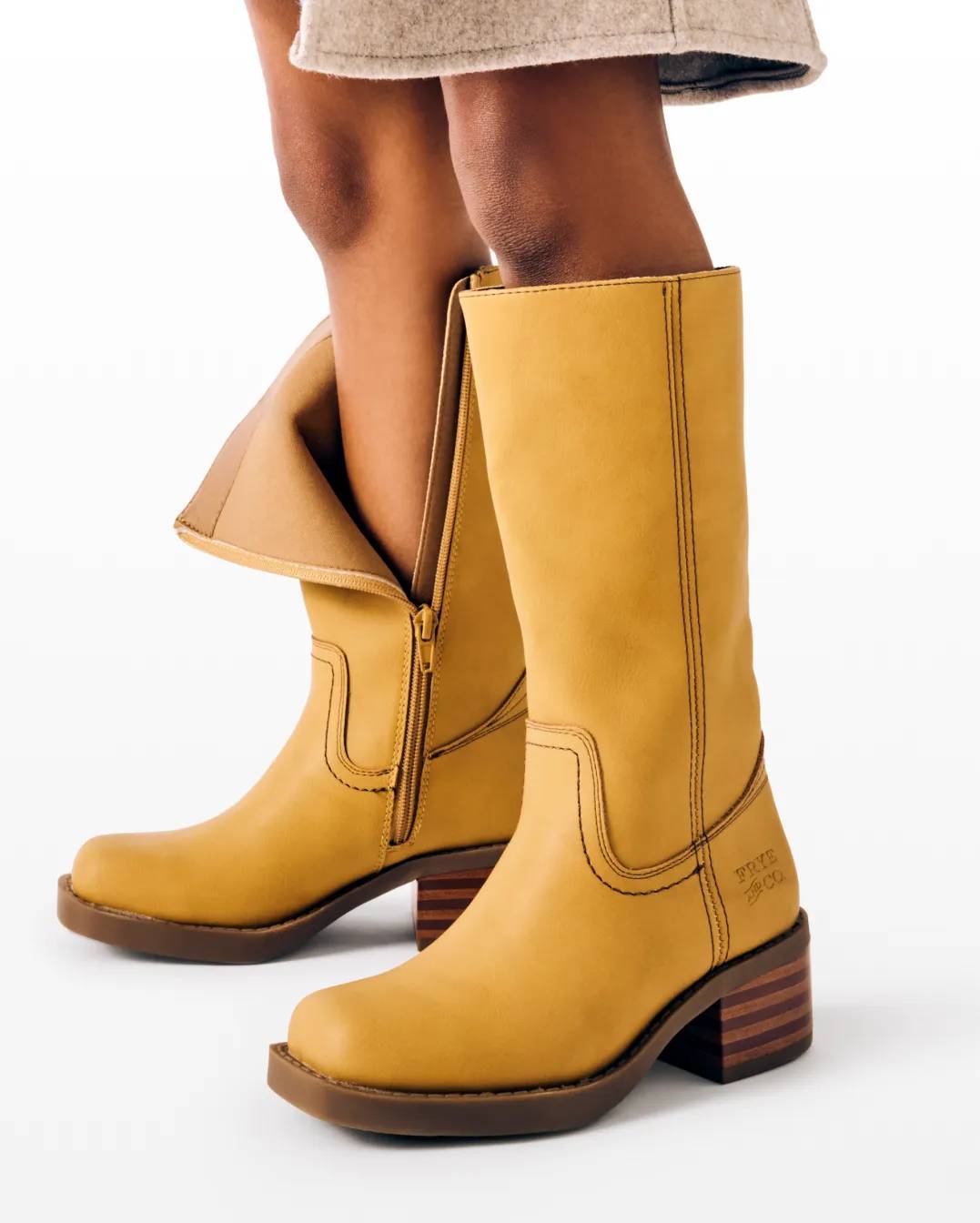 Click to shop little kids' shoes