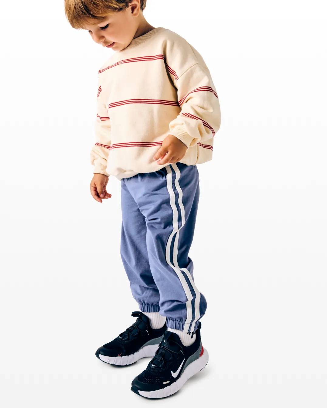 Click to learn how to buy kids' shoes