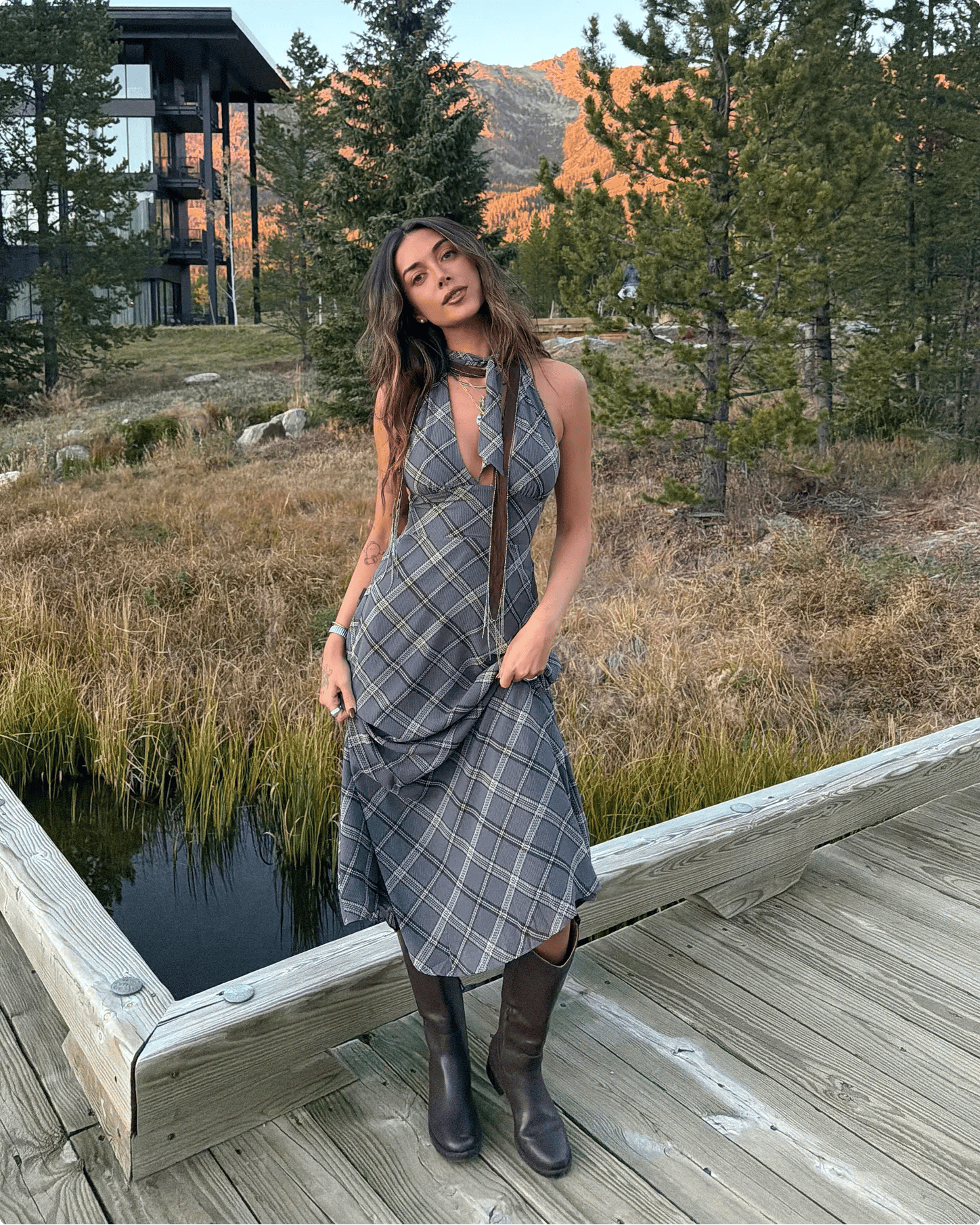Featuring Brianna LaPaglia wearing a tall boots.