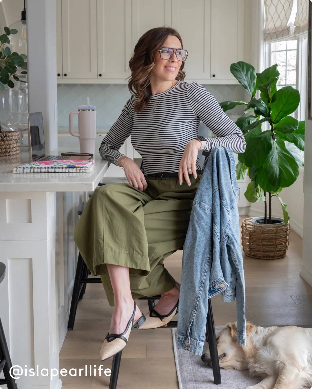 women wearing a flat summer shoes