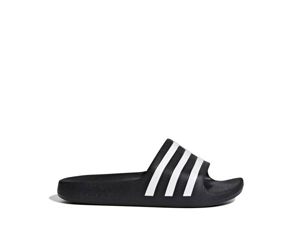 Click to shop kids' athletic sandals at DSW Designer Shoe Warehouse.