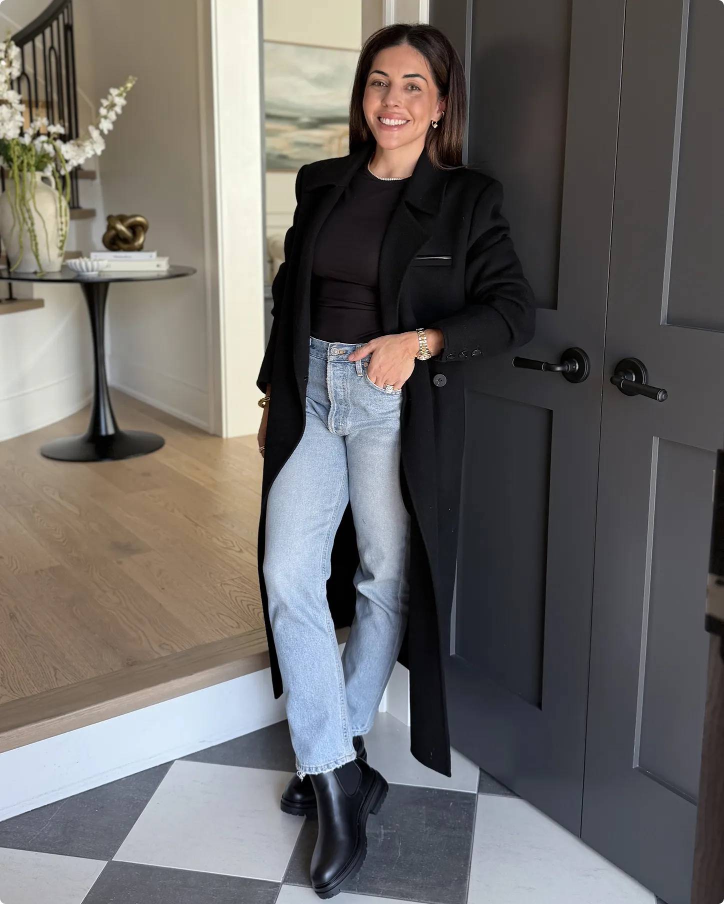 Influencer Vanessa Giuliani wearing black booties