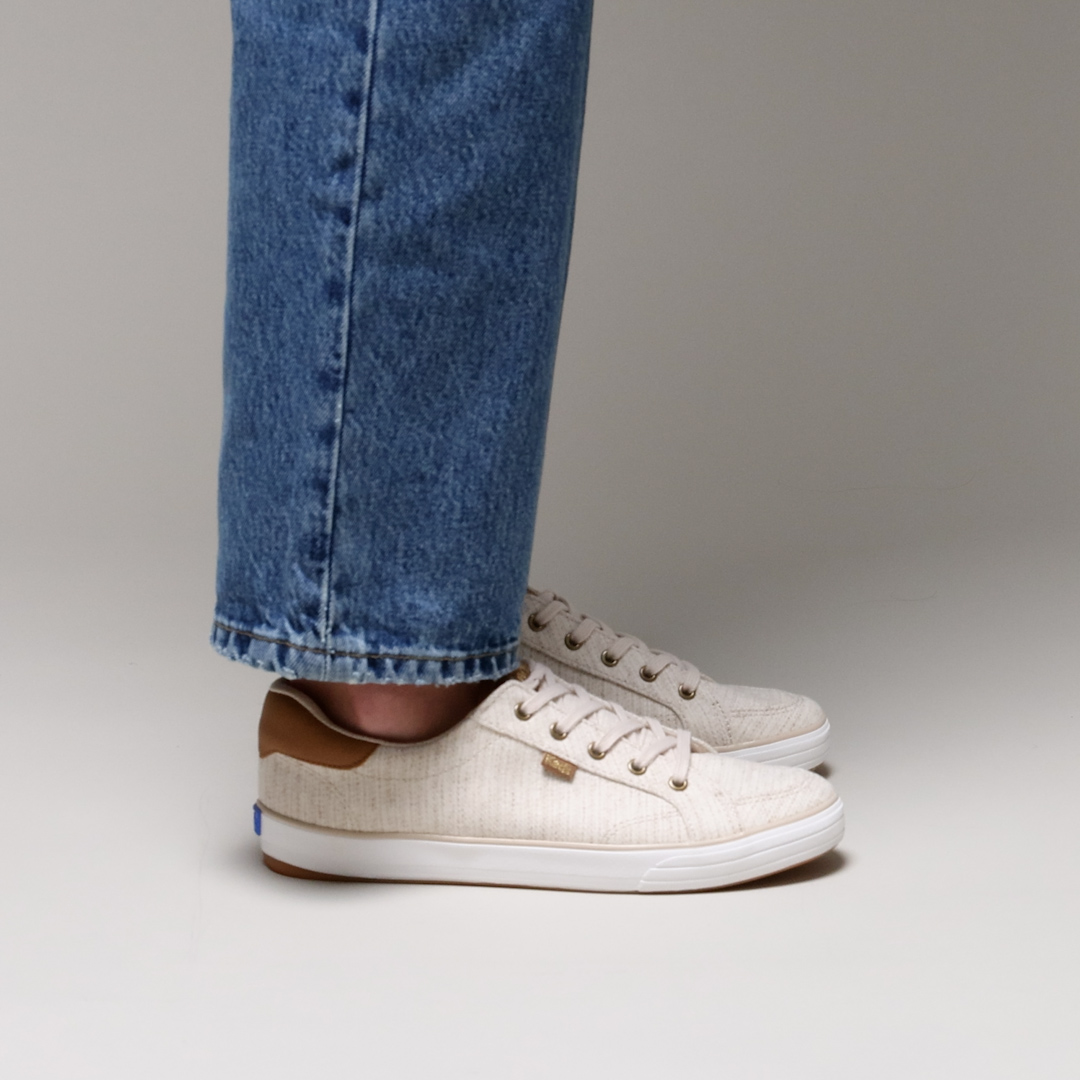 Center III Undyed Canvas Lace Up