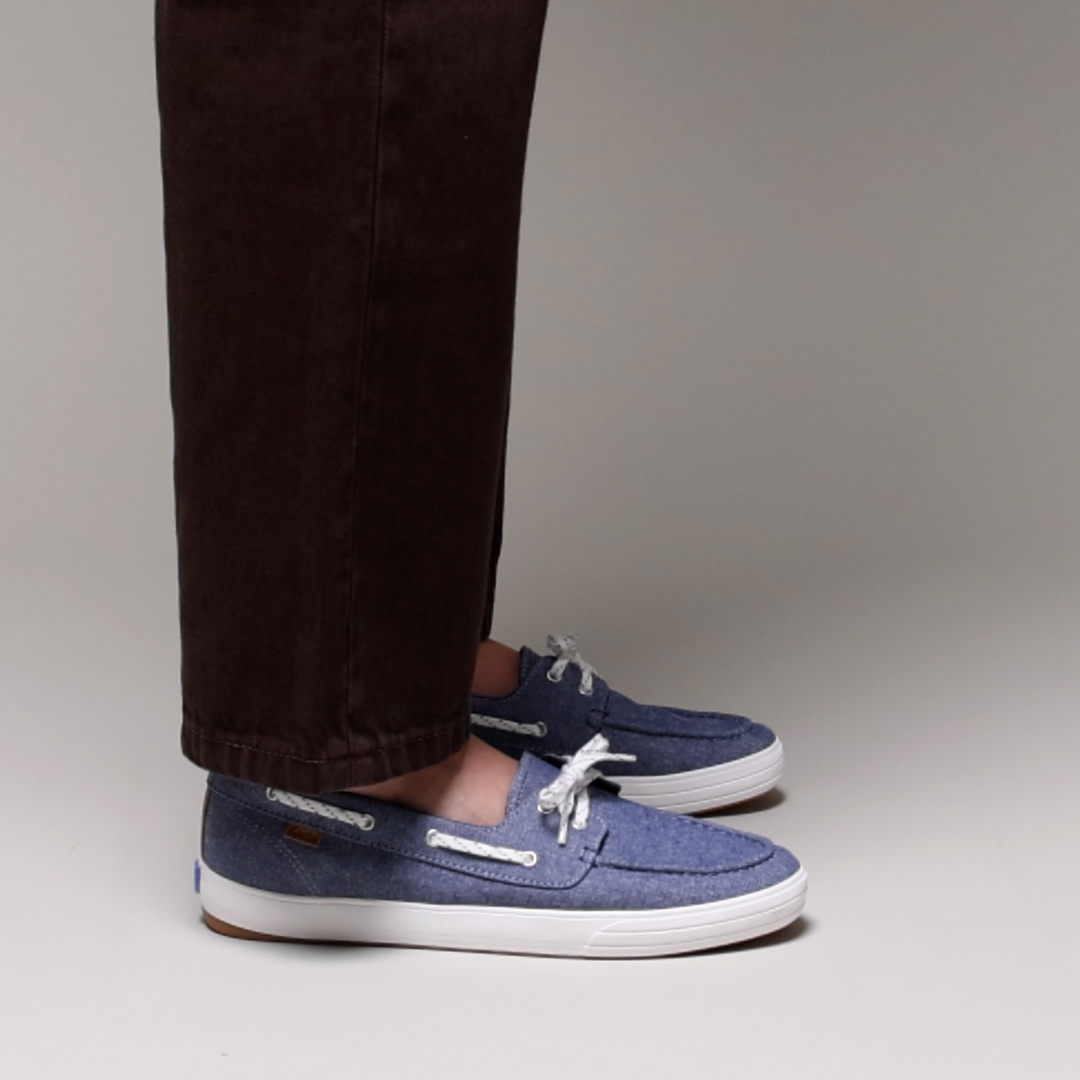 Center III Boat Twill Slip-On